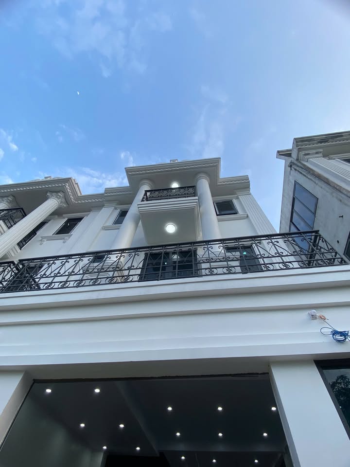 Cho Thuê Nhà 3 Tầng Nghi Phú - Kinh Doanh Đa Ngành Nghề 450m²