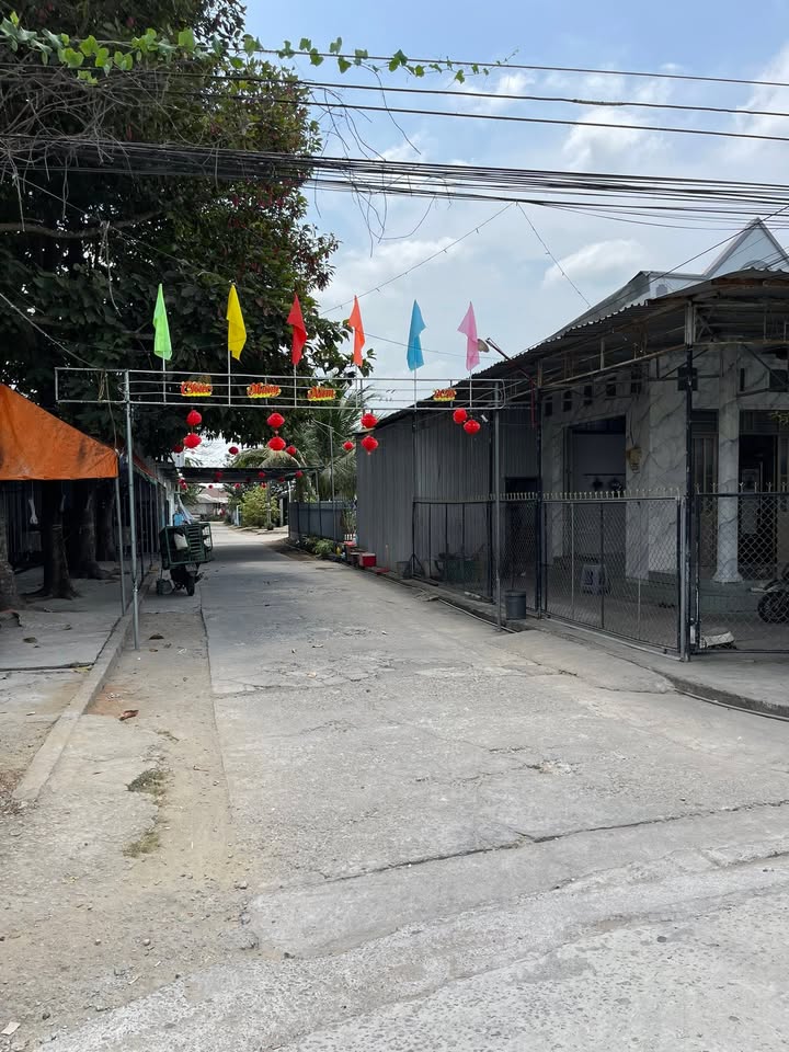 Bán nhà KDC Cầu Tà Hem 212m² giá 2.25 tỷ - Lô góc 2 mặt tiền cực đẹp