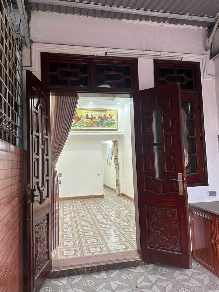 Cho thuê nhà 2 tầng đường Bà Triệu, Triệu Sơn - Giá 3.5 triệu/tháng