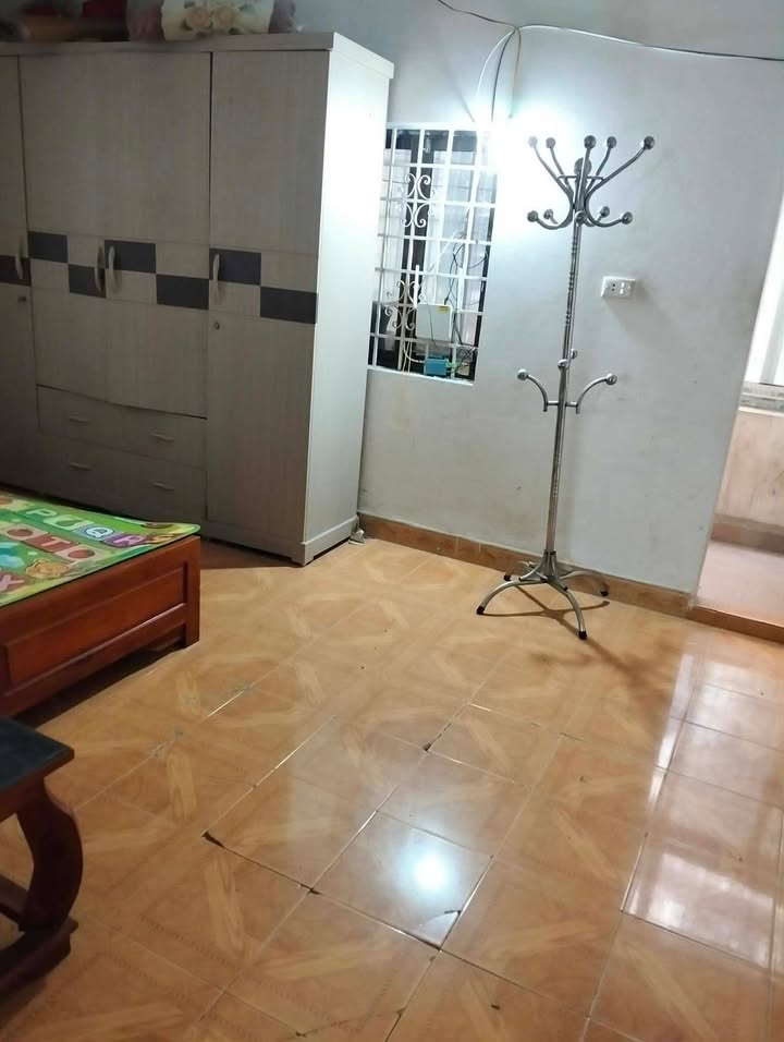 Cho Thuê Nhà Nguyên Căn 2 Tầng Đường Láng, Đống Đa - 7 Triệu/Tháng