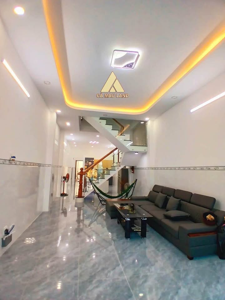 Nhà 1 Trệt 1 Lầu 120m² Đường Phạm Ngọc Thạch, Cà Mau - Sổ Hồng, Bao Hoàn Công