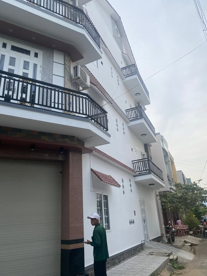 Nhà riêng KDC 91B Cần Thơ 242.8m² - Vị trí đẹp, ô tô vào tận nhà!