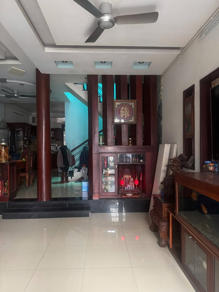 Nhà Phố Thủ Đức 120m² - Mặt tiền kinh doanh đắc địa!