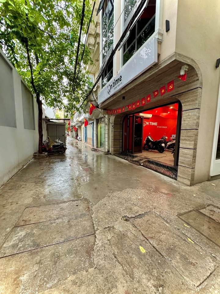 Bán Nhà Phân Lô Chùa Bộc 54m² 12.8 Tỷ - Vị Trí Đẹp Sổ Đỏ Sẵn!