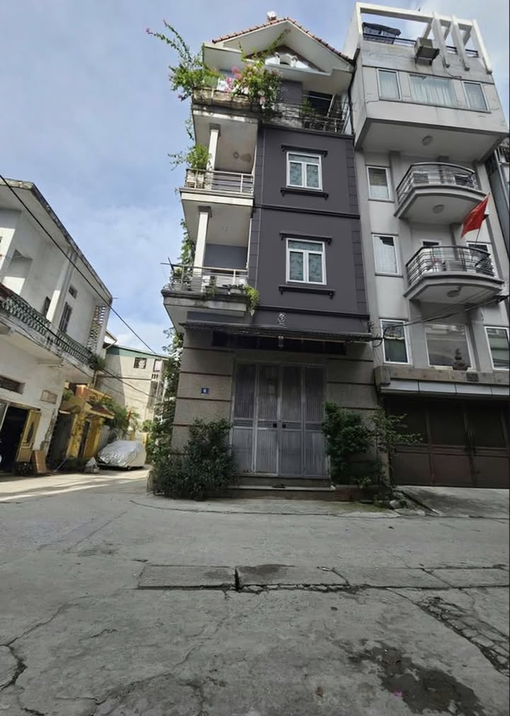 Nhà Góc 70m² Giải Phóng, Hoàng Mai - 16 Tỷ, Ô Tô Vào Nhà