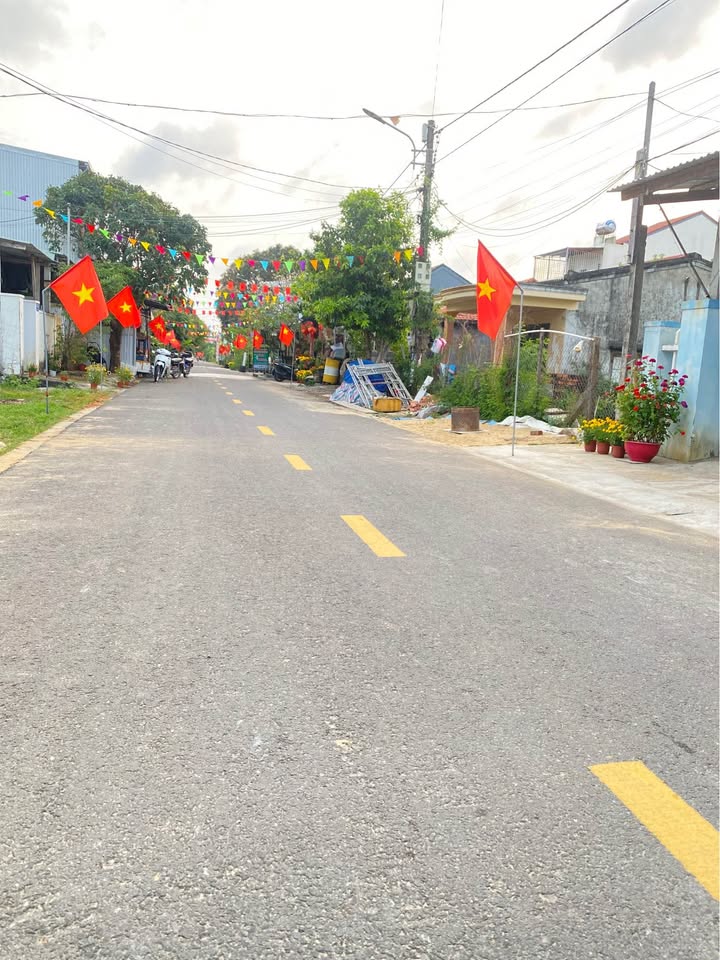 Đất nền Cẩm Châu Hội An 100m² giá 2 tỷ - Sổ đỏ chính chủ!