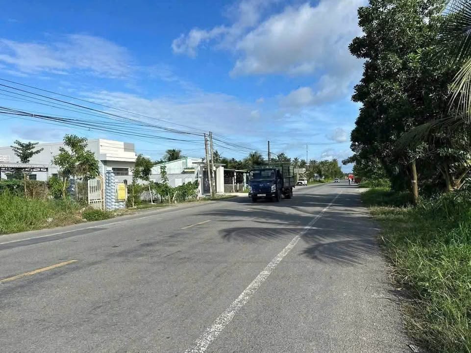 Đất Nền Kinh Doanh Mặt Tiền Hữu Định, Bến Tre - 401m² Giá 2.8 Tỷ