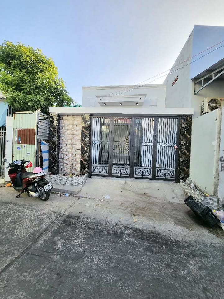 Nhà Mặt Tiền Nguyễn Tuân, Rạch Giá 139m² - Kinh Doanh Sầm Uất, Giá 2.39 Tỷ