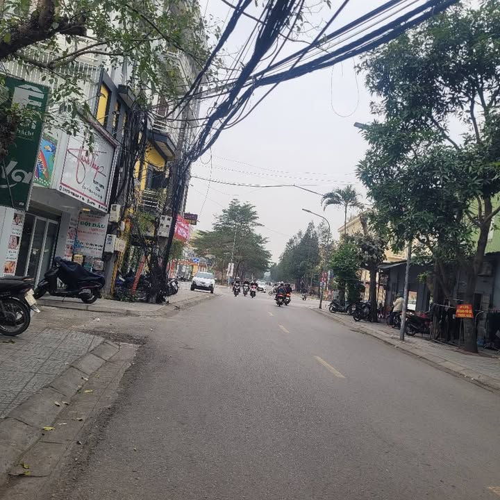 Bán Đất Tặng Nhà 3 Tầng Trung Tâm TP Vinh, Nghệ An - 264m², 8.7 Tỷ - Dòng Tiền Ổn Định