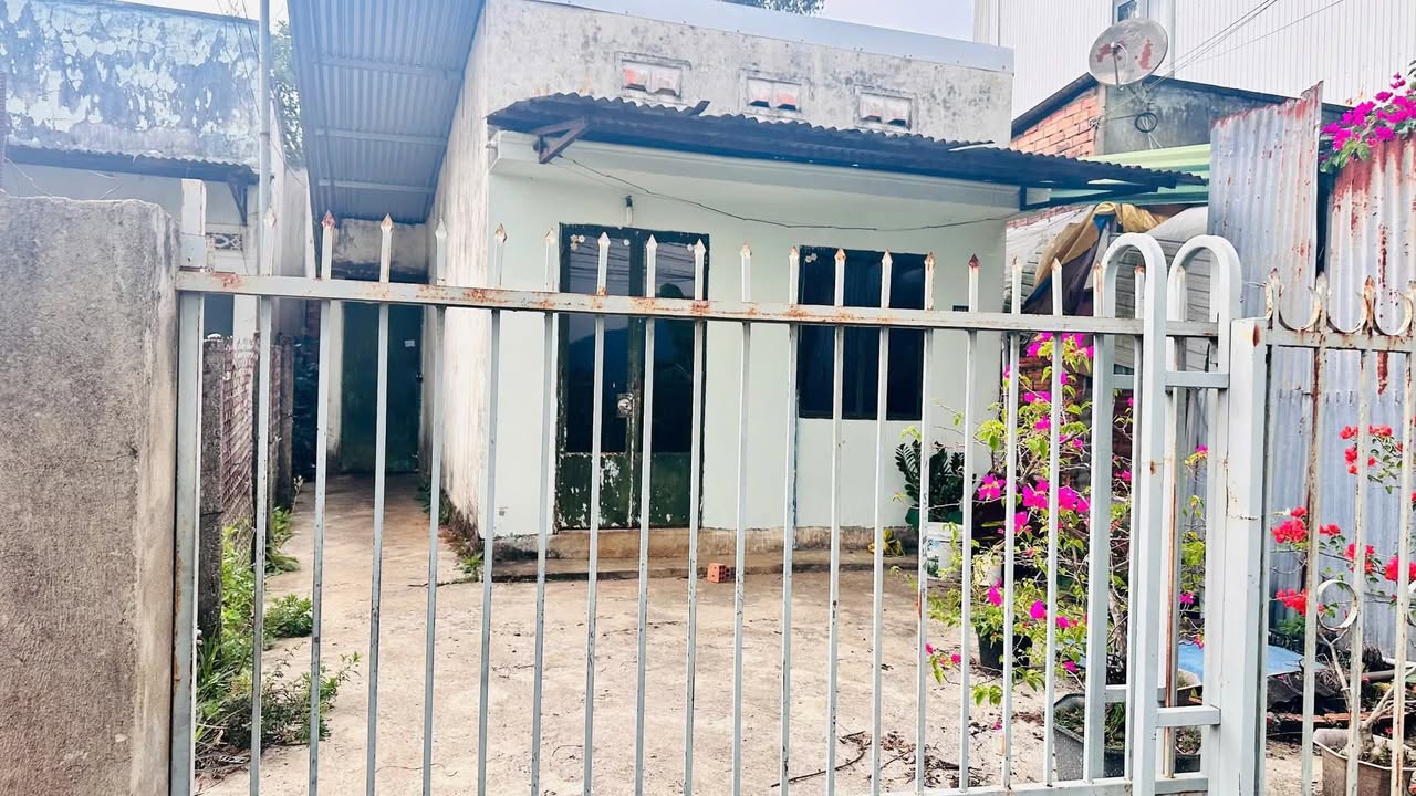 Nhà riêng Hẻm Trần Phú Bảo Lộc 2 triệu/tháng - Giá tốt hiếm có!