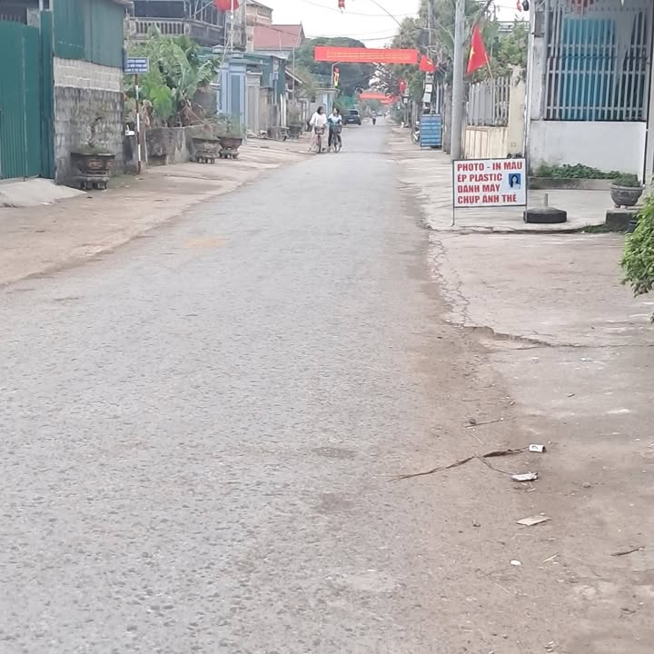 Đất nền Xóm 9, Ý Yên 90m² - Đất thổ cư 100%, sổ đỏ sẵn sàng!