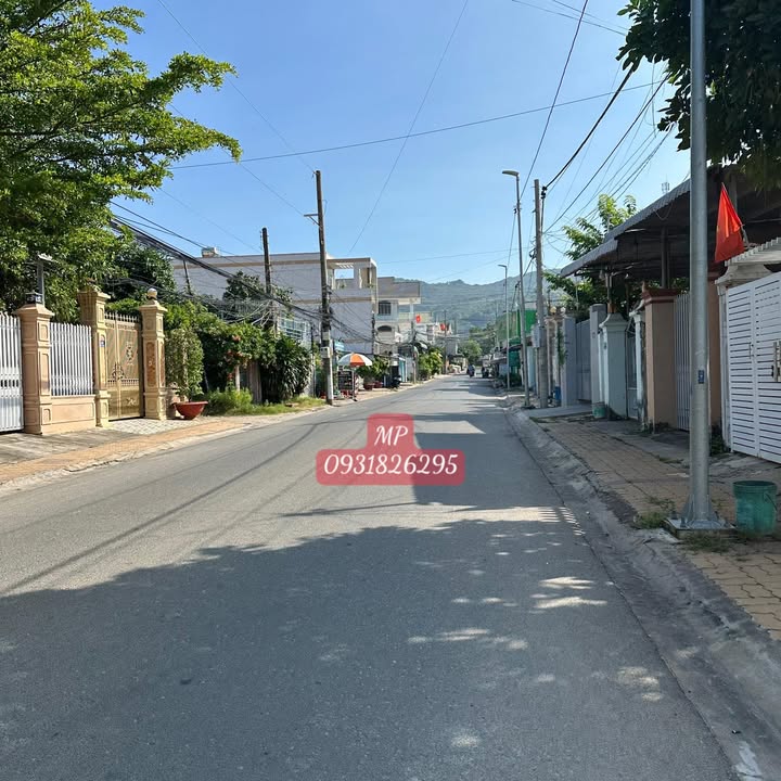 Đất nền Hoàng Văn Thái Quận 7 421m² - Sổ đỏ chính chủ