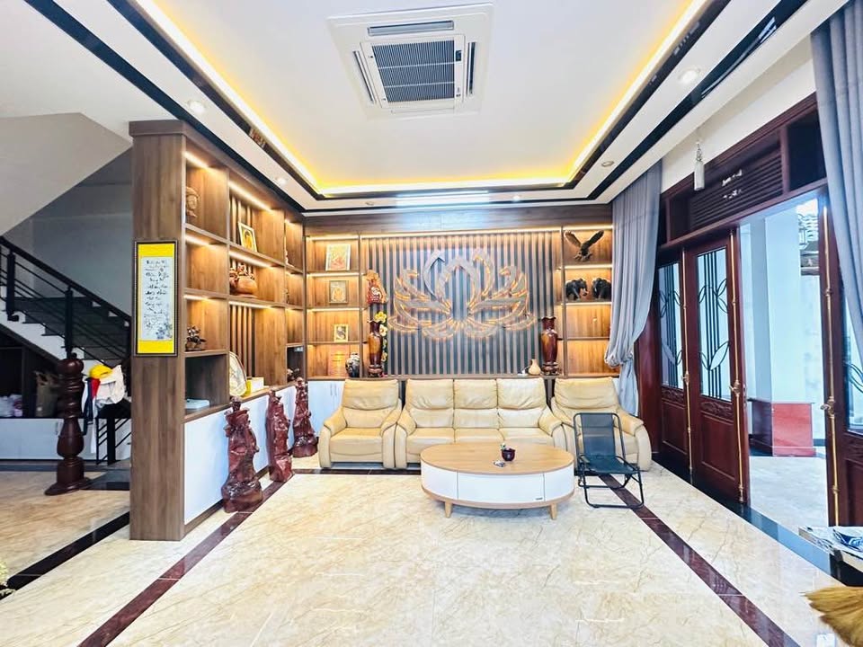 Nhà 4 Tầng Mặt Tiền Phùng Chí Kiên, Huế - 198m² - Sổ Hồng Sẵn Sàng