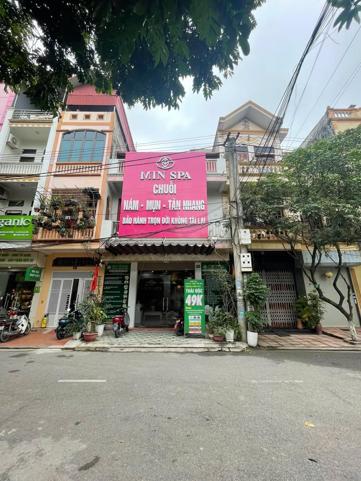 Nhà Phố Kinh Bắc 79.4m² - 2.5 Tầng Kiên Cố, Ô Tô Tránh, Vườn Hoa