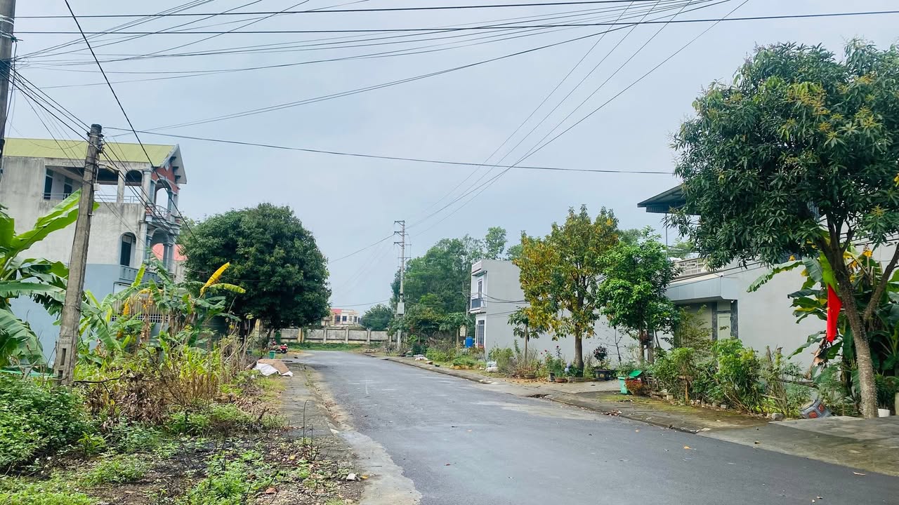 Đất nền Thị trấn Quán Lào 100m² giá 1.3 tỷ - Sổ đỏ chính chủ!