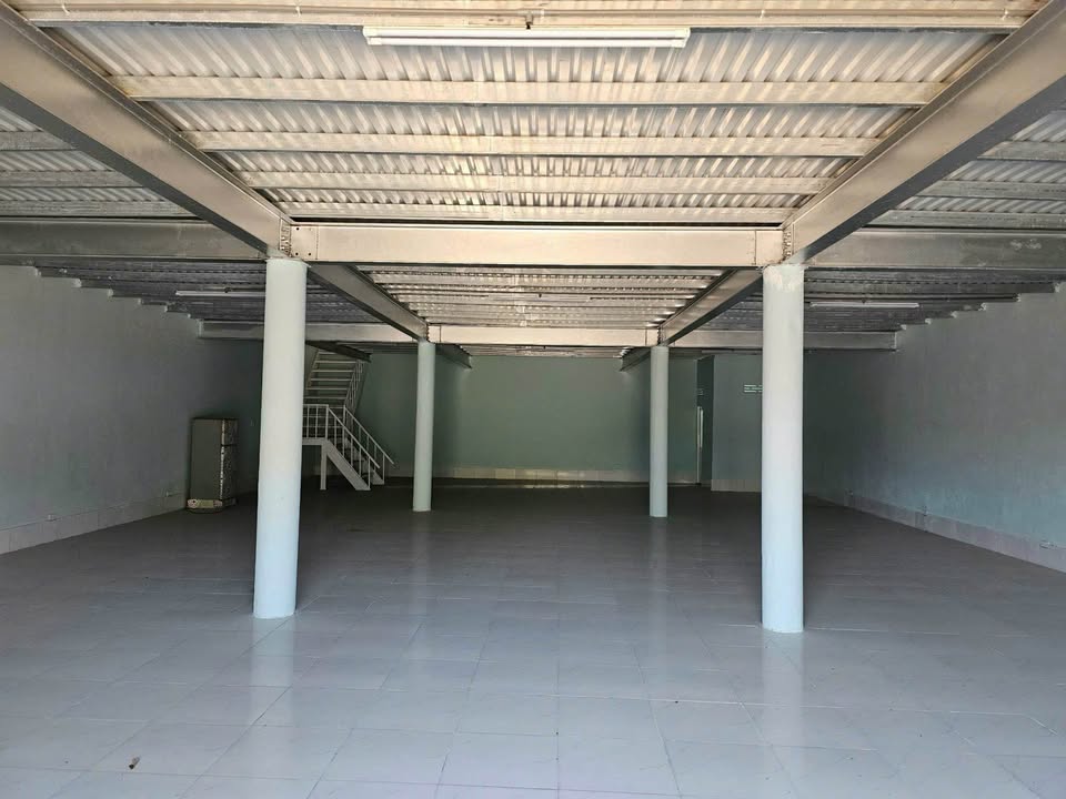 Cho thuê kho mặt tiền QL14 Buôn Ma Thuột 600m² - Hoạt động ngay!