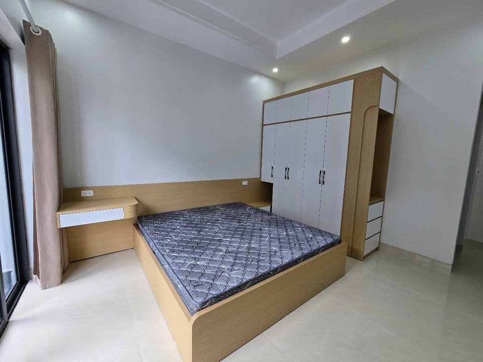 Cho thuê nhà 6PN có thang máy tại Quế Võ, Bắc Ninh - Phù hợp ở & VP