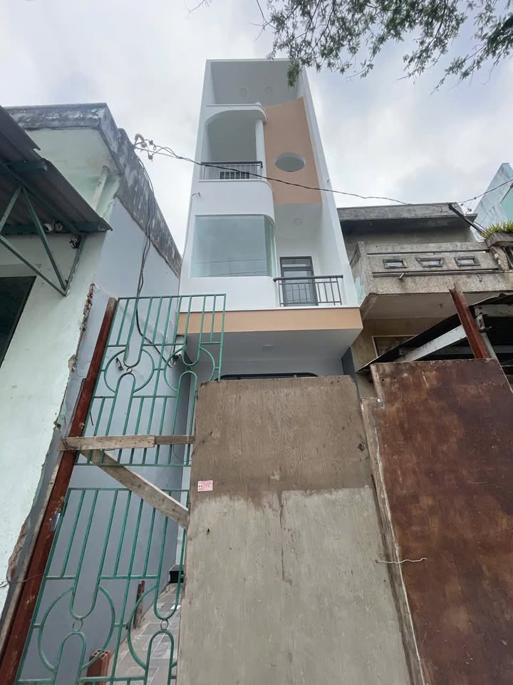 Bán nhà mặt tiền Hùng Vương Quy Nhơn 52m² giá 4.1 tỷ - Vị trí đắc địa!