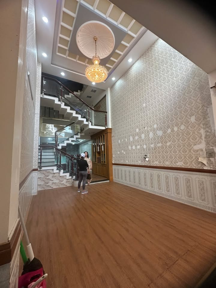 Nhà nguyên căn Gò Vấp 15 triệu/tháng - Sẵn sàng ở ngay!