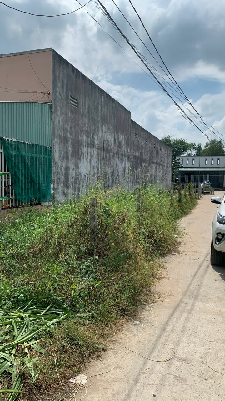 Bán Đất Lô Góc Đường Nhà Đồ Cần Giuộc - 109m² Giá 2 Tỷ