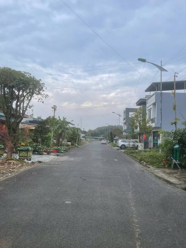 Bán đất nền Phường Duyên Hải Lào Cai 100m² giá 1.3 tỷ Sổ đỏ chính chủ