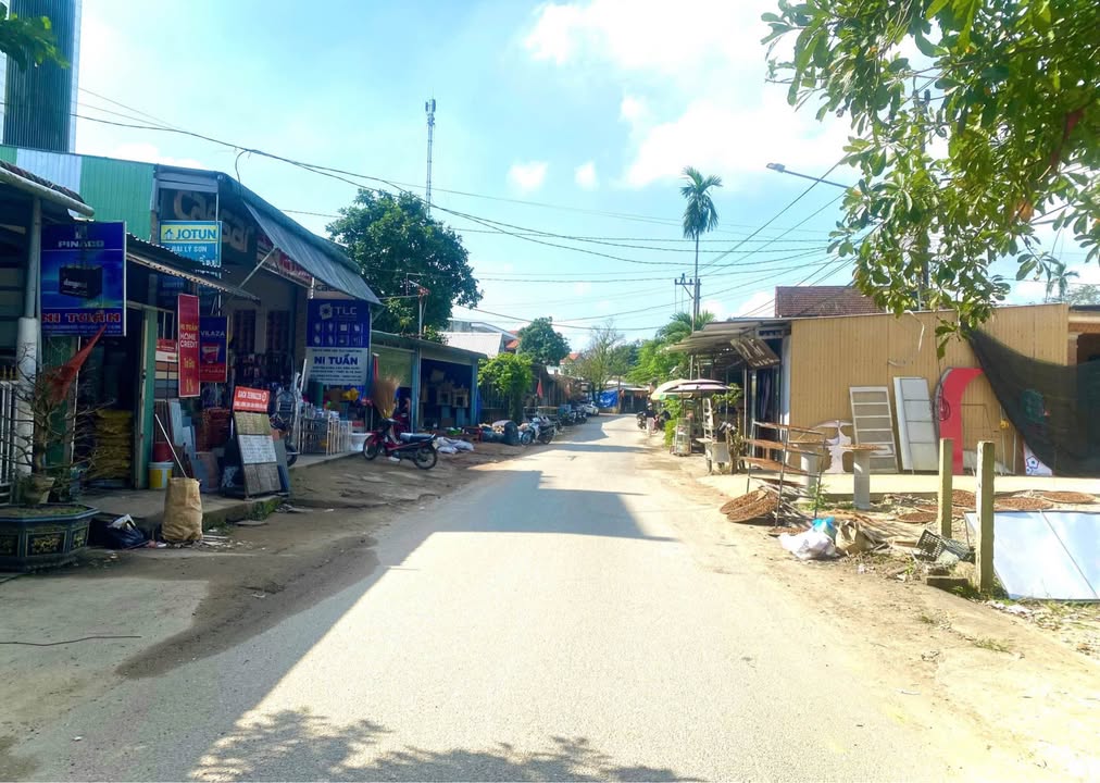 Đất nền Khải Định Huế 1,8 tỷ - Đường to ô tô