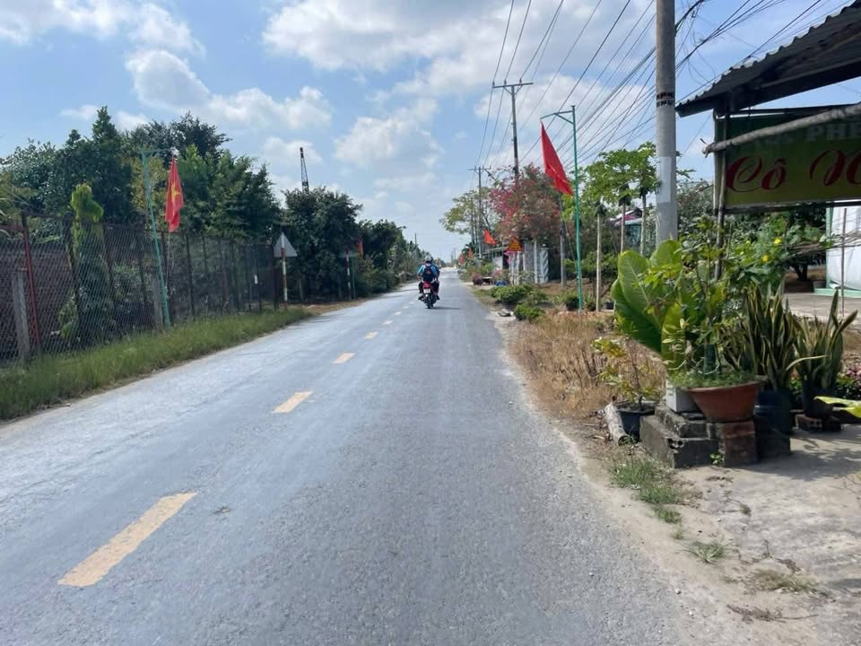 Đất nền Cần Thơ 640m² giá 2.2 tỷ - Sổ đỏ chính chủ, mặt tiền VIP!