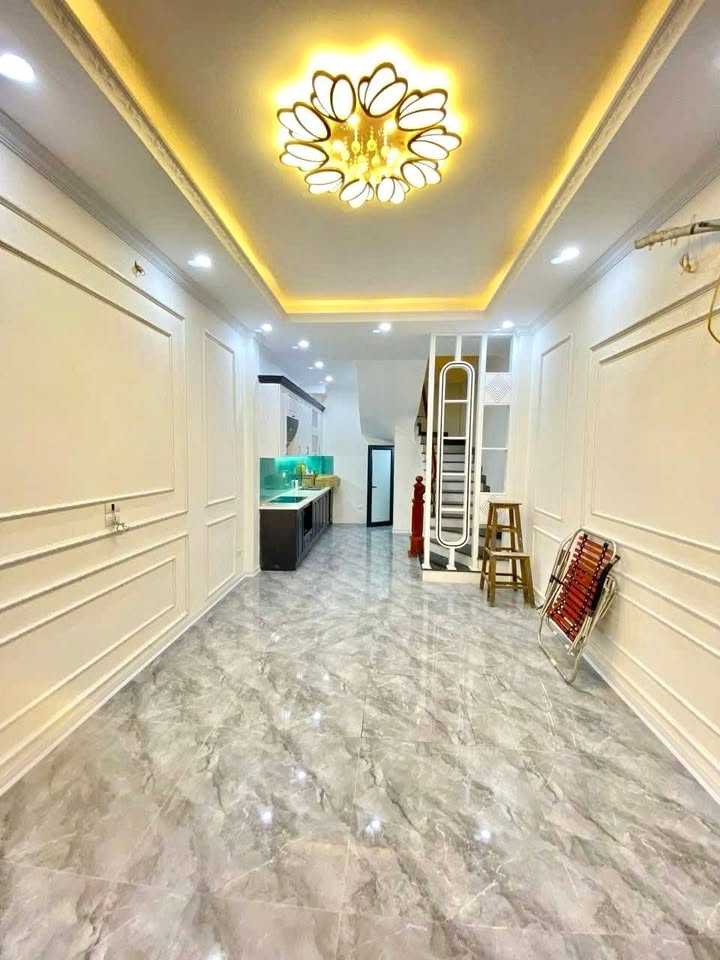 Nhà Riêng Hai Bà Trưng 30m² 8 Tỷ - Vị Trí Đẹp Ngã Tư Lò Đúc!