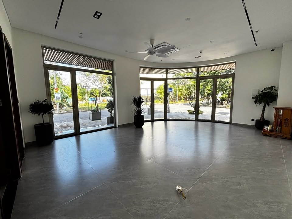 Cho thuê nhà mặt tiền Trịnh Lỗi 50m² - Vị trí kinh doanh đắc địa!