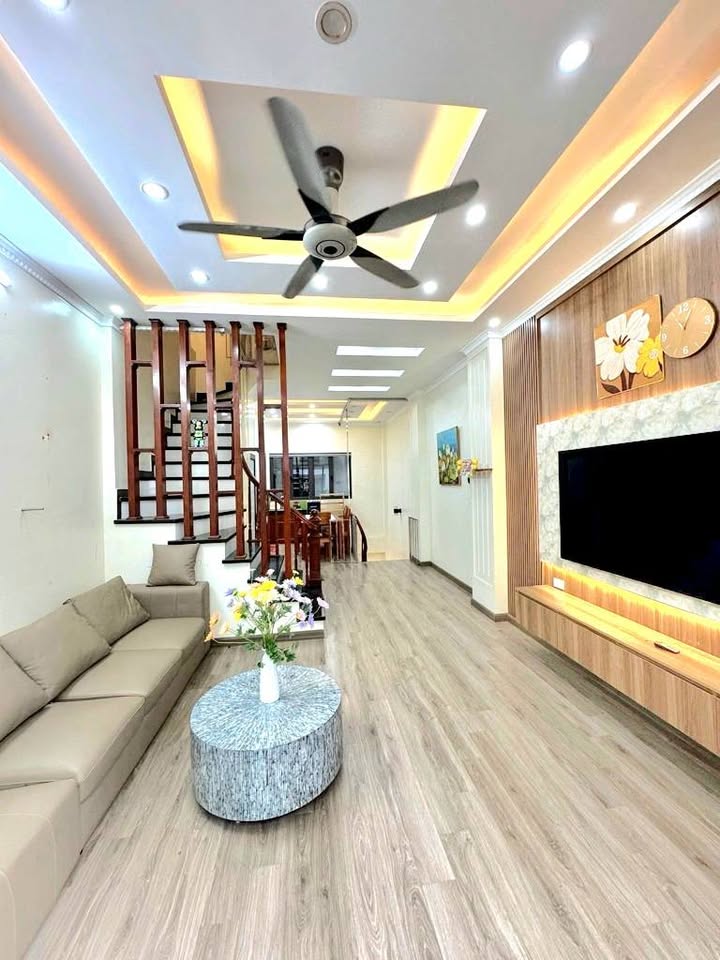 Nhà riêng Kiến Hưng 45m² - Full nội thất, 6PN, giá 8 tỷ!