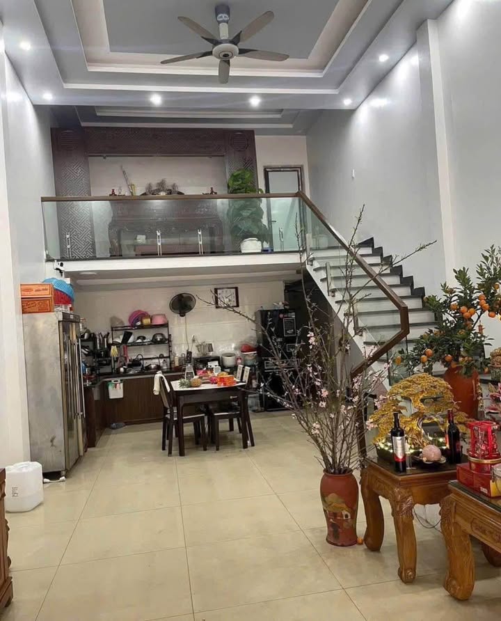 Nhà riêng Lê Thanh, Lào Cai 100m² - Sổ đỏ chính chủ, giá tốt!