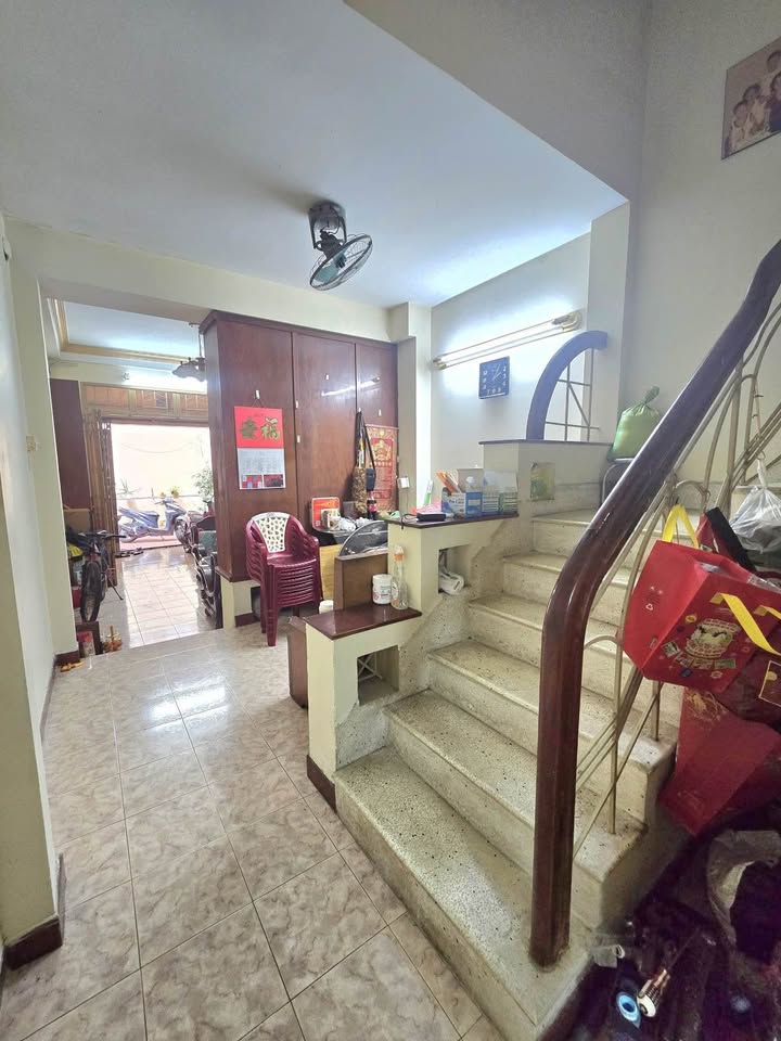 Nhà 4 Tầng Mặt Tiền Lê Thánh Tôn, Bến Thành, Q1 - 55m² Giá 19.5 Tỷ