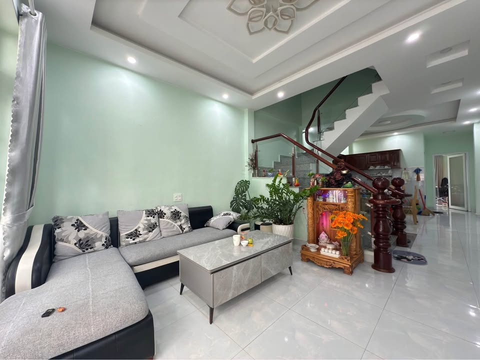 Nhà Sổ Riêng Ngô Quyền, Đà Lạt - 60m² 4 Tầng, 7PN, Giá 6.3 Tỷ