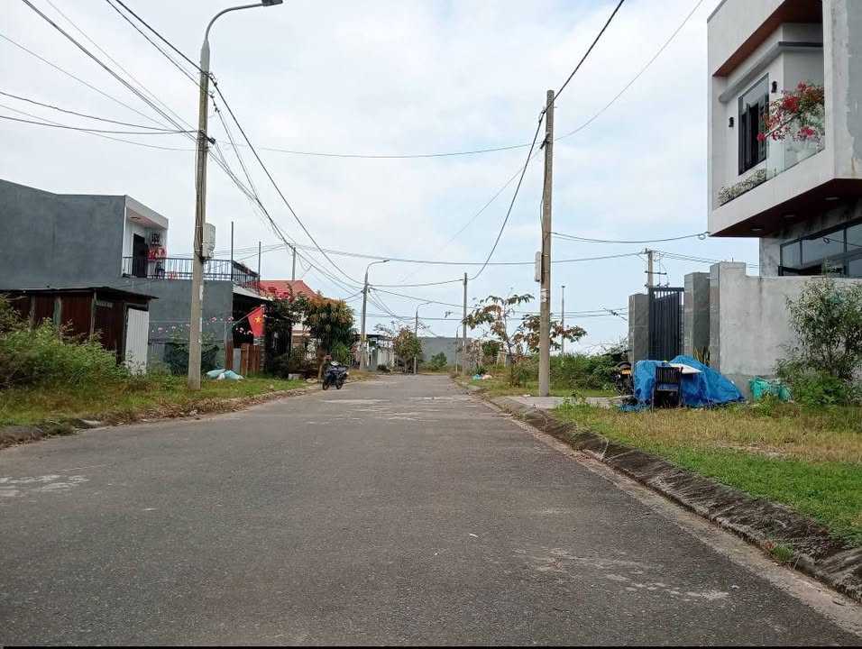 Đất nền Hòa Liên, Đà Nẵng 100m² - Sổ đỏ chính chủ, đường 5m5