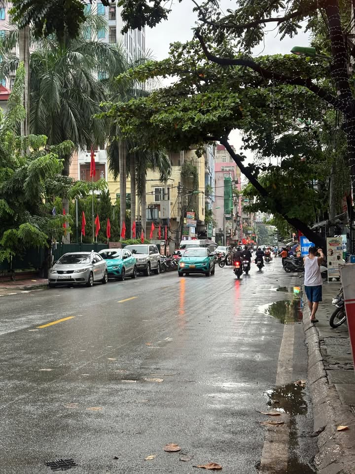 Bán nhà Văn Quán Hà Đông 54m² giá 15.6 tỷ - Ô tô đỗ cửa ngày đêm!