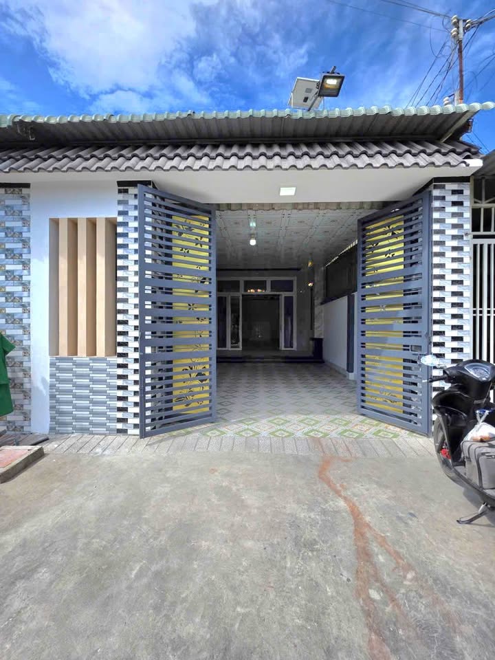 Nhà riêng Khu Bàn Cờ Trảng Bàng 160m² - Ô tô vào tận nhà!