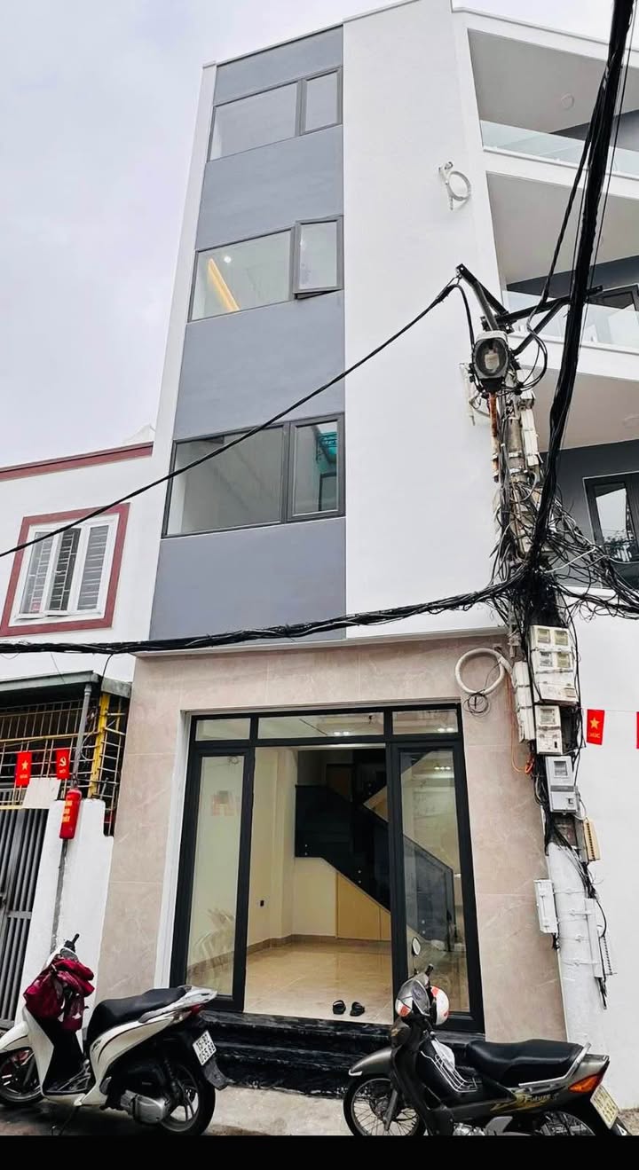 Nhà Trần Nguyên Hãn 44m² 4 Tầng - 4 Tỷ, Ô Tô Đỗ Cửa