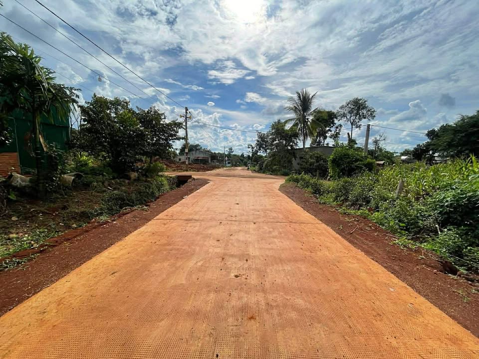 Đất nền Cư M'gar 270m² giá 300 triệu - Sổ đỏ chính chủ sẵn sàng!