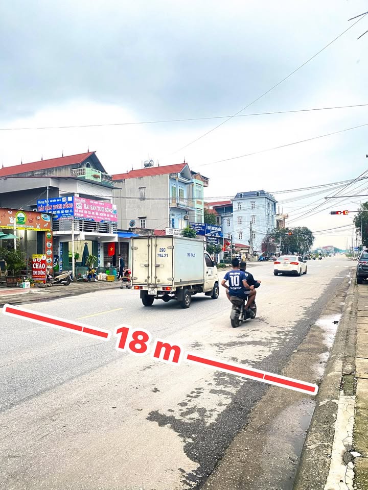 Nhà Mặt Tiền Kinh Doanh Đường 298, Tân Yên, Bắc Giang - 110m² Giá 3 Tỷ