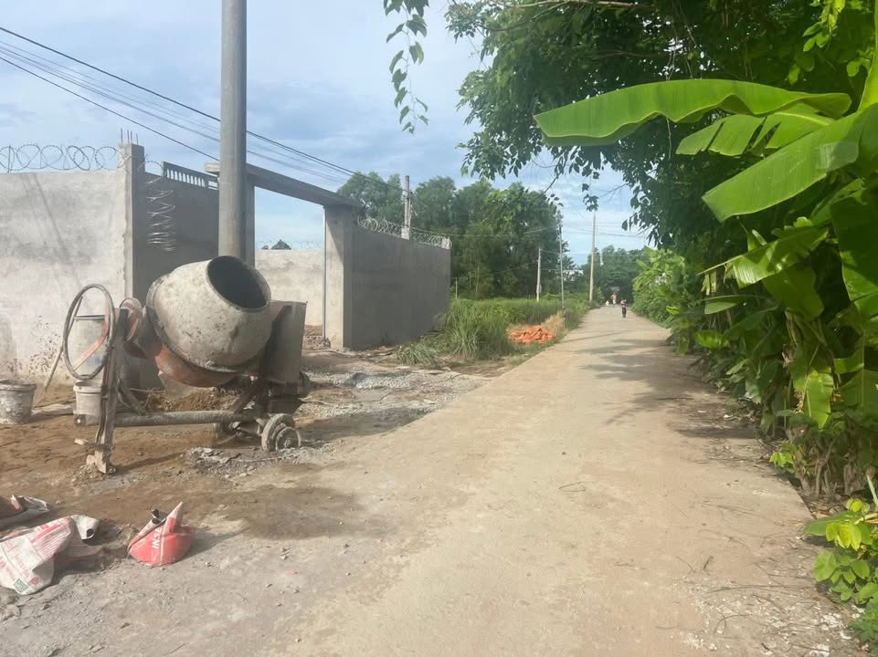 Đất vườn Thạnh Đức, Bến Lức 1000m² - Nghỉ dưỡng lý tưởng, sổ đỏ sẵn!