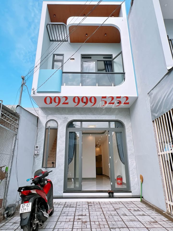 Nhà Phố Long Xuyên 70m² - 3PN - Hướng Tây Nam - Gần ĐHAG