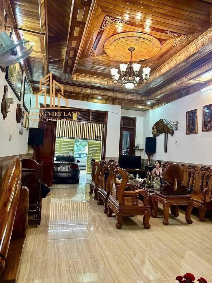 Nhà phố Mai Hắc Đế BMT 190m² 5.3 tỷ - Mặt tiền kinh doanh!