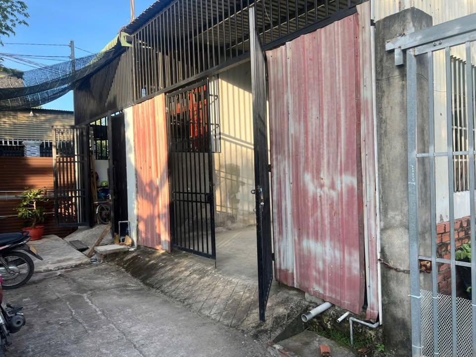 Nhà Cấp 4 Phường Phước Tân, Biên Hòa - 125m² Sân Xe Hơi, Giá 3.2 Triệu/Tháng