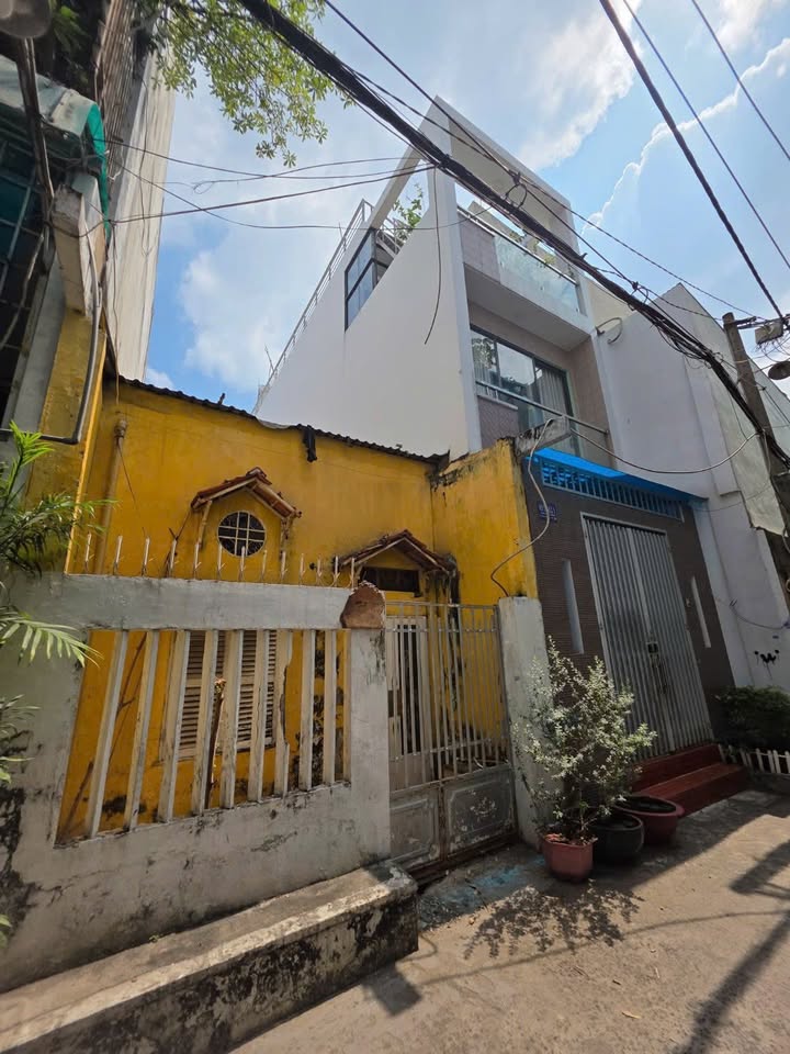 Nhà Hẻm 3m Trịnh Đình Trọng, Tân Phú - 66m² Giá 5.7 Tỷ