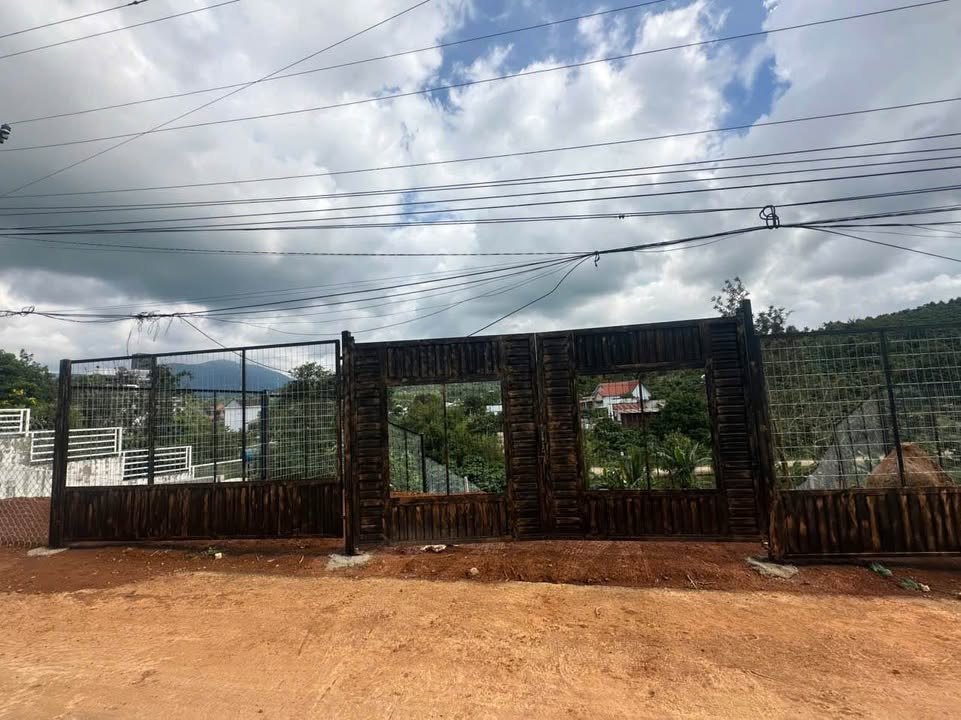 Bán Đất Nền Thị Trấn Di Linh 224m² - Mặt Tiền 11.2m - Sẵn Sổ Hồng