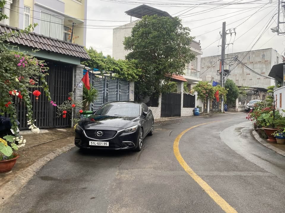 Bán nhà Làng Tăng Phú Thủ Đức 150m² giá 13 tỷ - Ô tô vào tận nhà