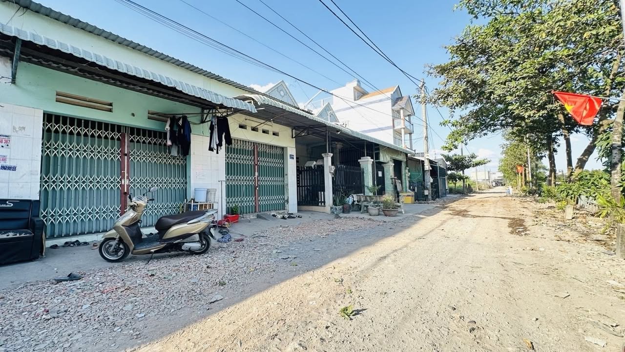 Nhà Mặt Tiền Ngô Chí Quốc, Thủ Đức - 232m2, 10 Phòng Trọ, Thu Nhập 20 Triệu/Tháng