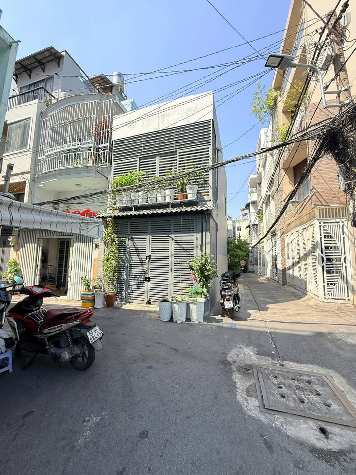 Nhà Hẻm 10m Lê Văn Sỹ, Q3 - 29m² Giá 6 Tỷ, 2PN