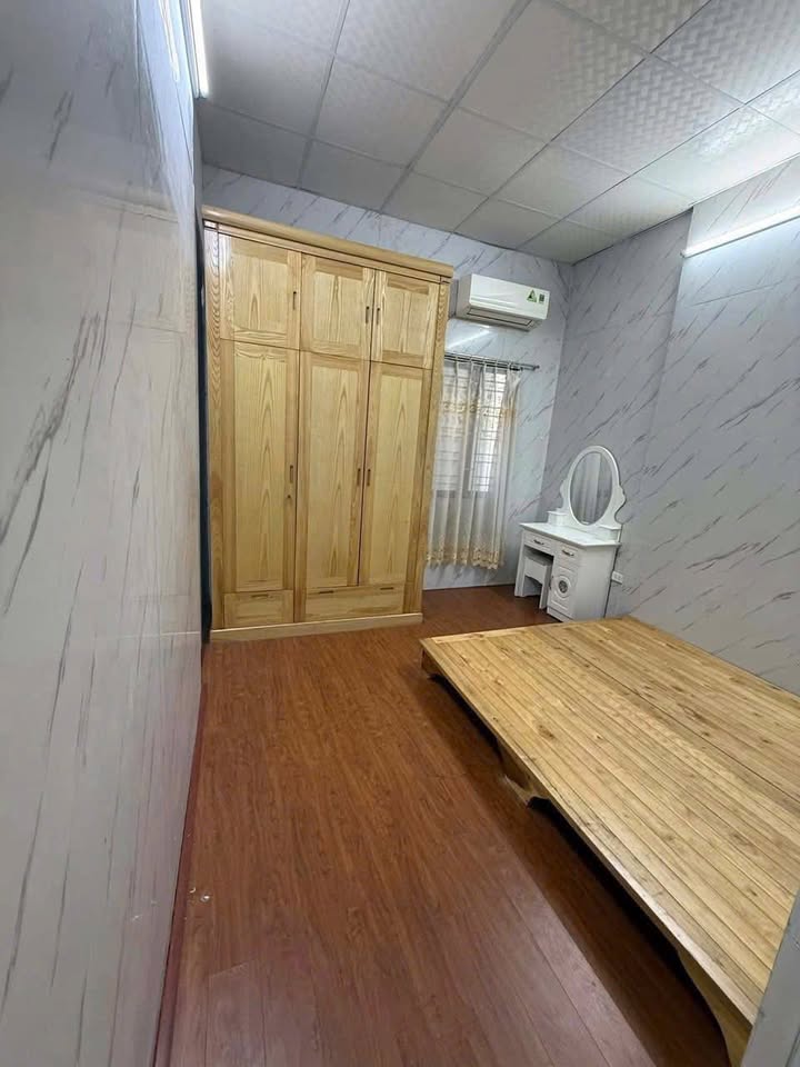 Nhà Riêng 2 Tầng Trần Quý Cáp, Đống Đa - Full Nội Thất, Giá Tốt