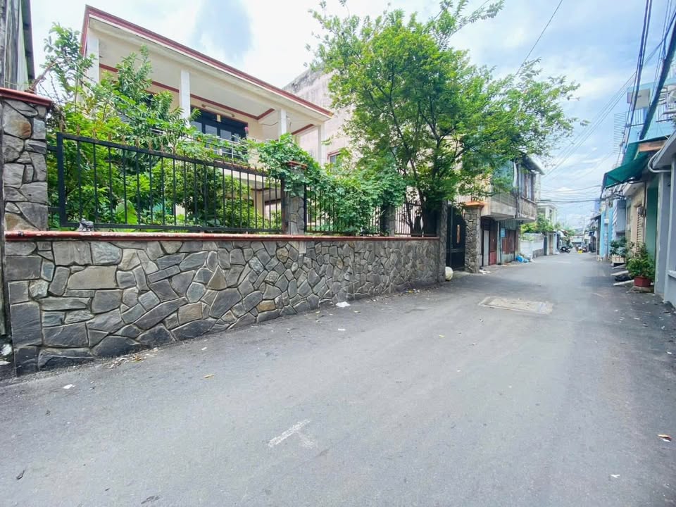 Mặt Tiền Kinh Doanh Quận 9 - 95m² - Gần Vincom Lê Văn Việt - 6.7 Tỷ TL